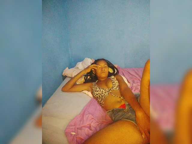 Carmella1's BongaCams show and profile