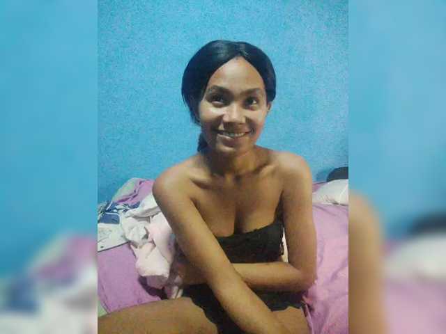 Carmella1's BongaCams show and profile