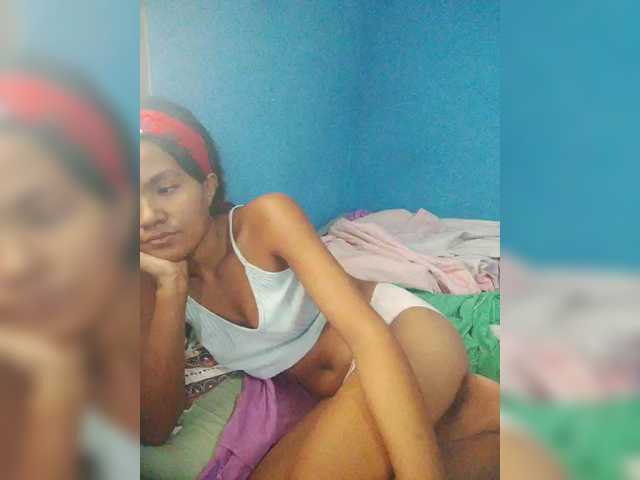 Carmella1's BongaCams show and profile