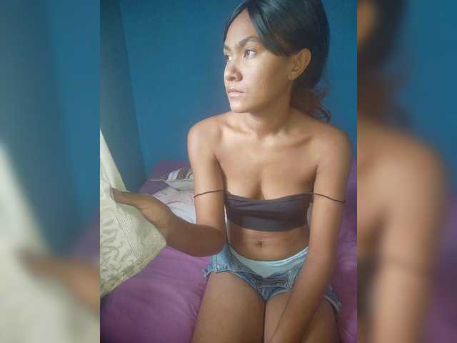 Carmella1's BongaCams show and profile