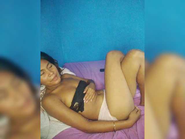 Carmella1's BongaCams show and profile