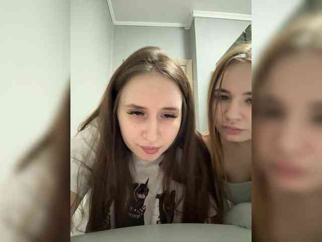 online cam show Kira-Sofia