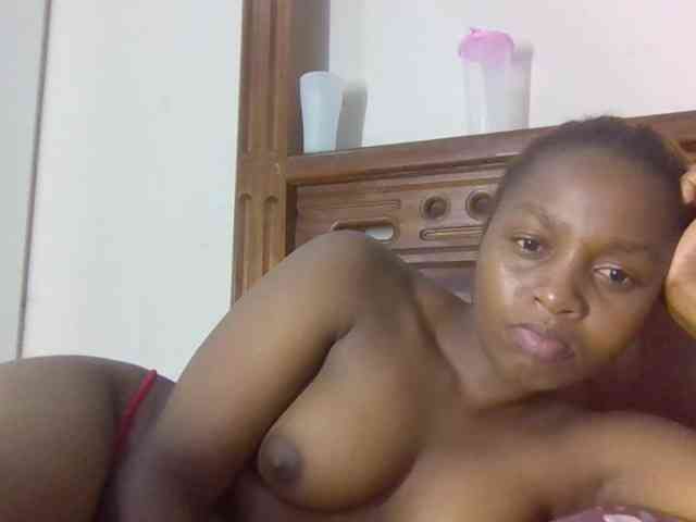 Sweetnaughtyprincess webcam