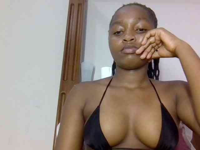 Sweetnaughtyprincess webcam