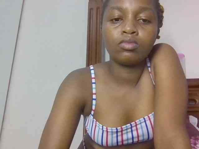 Sweetnaughtyprincess webcam