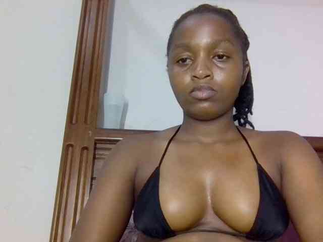 Sweetnaughtyprincess webcam