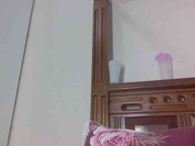 Sweetnaughtyprincess webcam