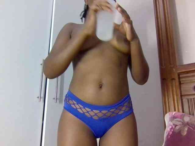 Sweetnaughtyprincess webcam