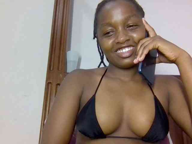 Sweetnaughtyprincess webcam