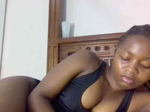 Sweetnaughtyprincess webcam