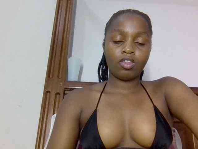 Sweetnaughtyprincess webcam