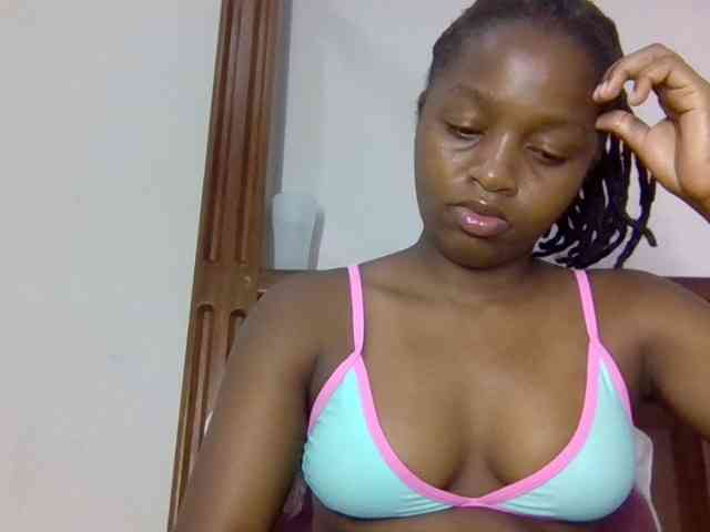 Sweetnaughtyprincess webcam