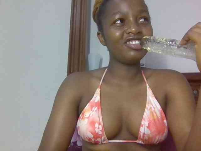 Sweetnaughtyprincess webcam