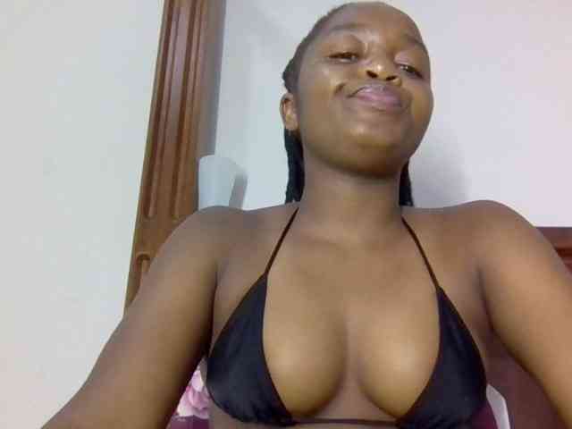 Sweetnaughtyprincess webcam