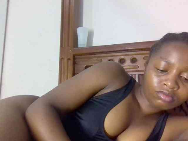 Sweetnaughtyprincess webcam