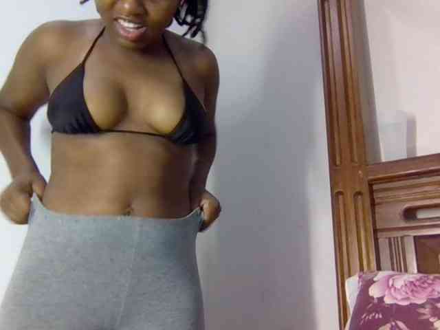 Sweetnaughtyprincess webcam