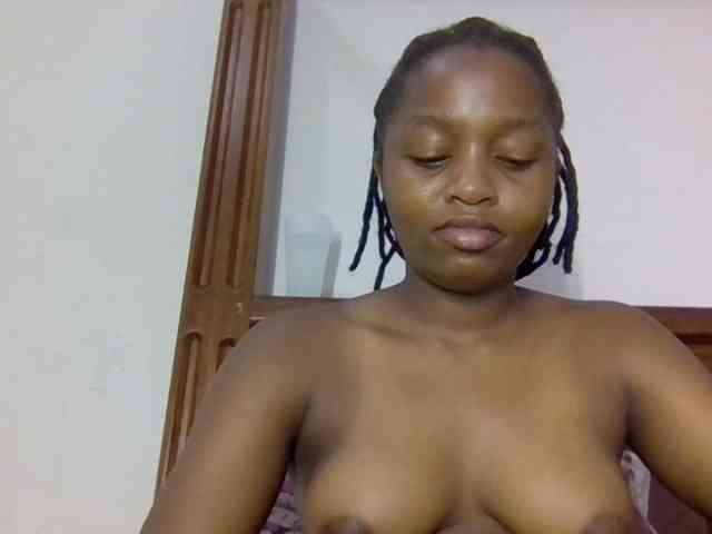 Sweetnaughtyprincess webcam