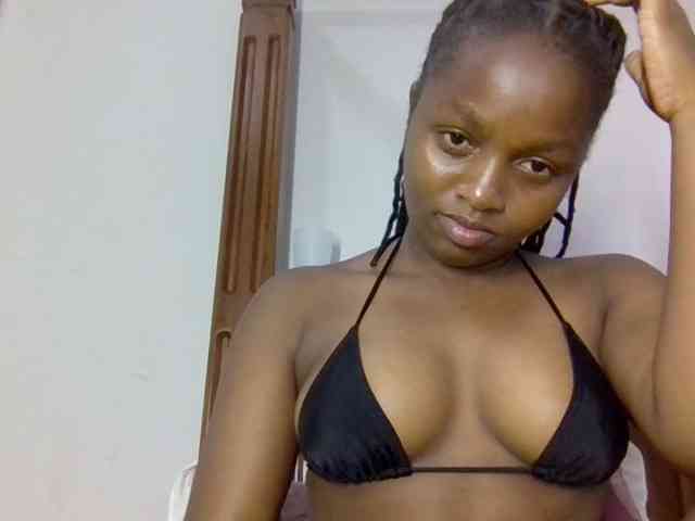 Sweetnaughtyprincess webcam