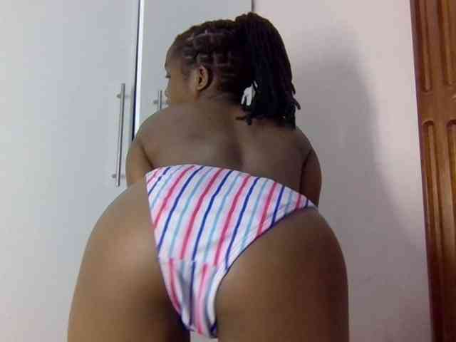 Sweetnaughtyprincess webcam