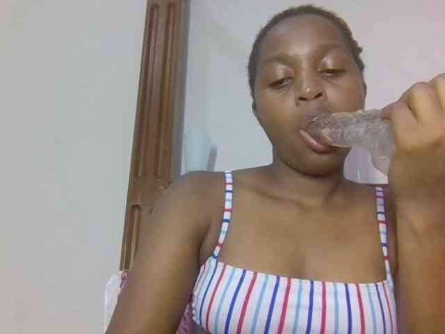 Sweetnaughtyprincess webcam