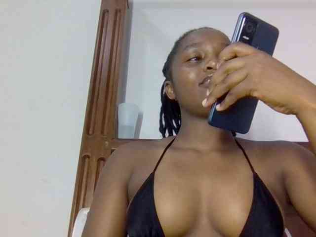 Sweetnaughtyprincess webcam