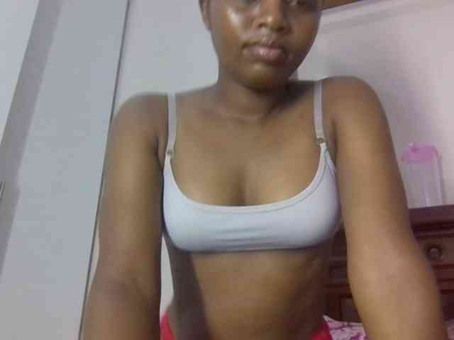 Sweetnaughtyprincess webcam