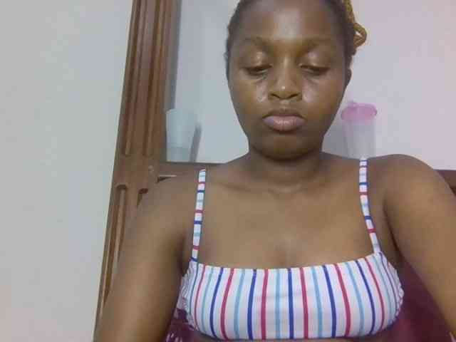 Sweetnaughtyprincess webcam