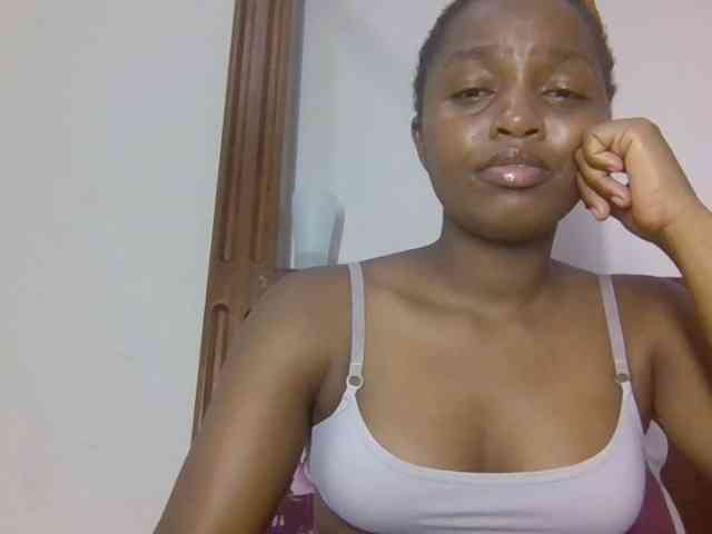 Sweetnaughtyprincess webcam