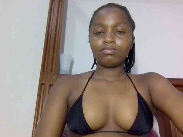 Sweetnaughtyprincess webcam