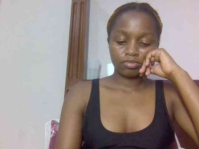 Sweetnaughtyprincess webcam