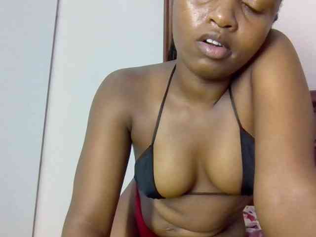 Sweetnaughtyprincess webcam