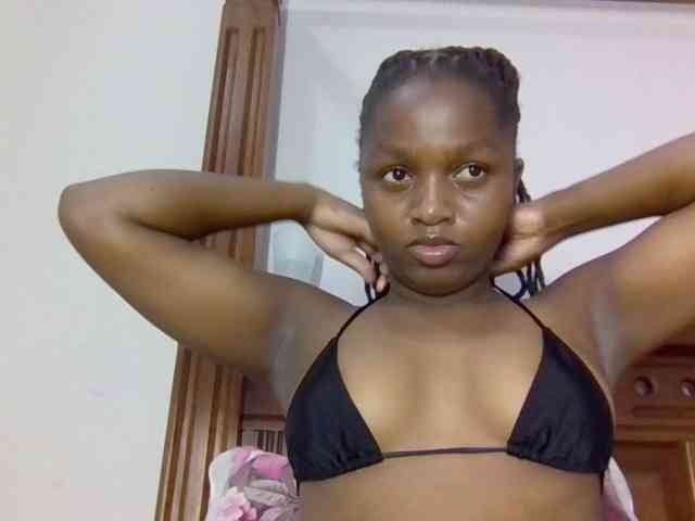 Sweetnaughtyprincess webcam