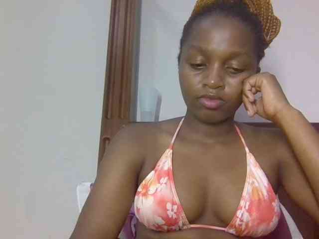 Sweetnaughtyprincess webcam