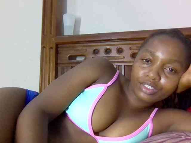 Sweetnaughtyprincess webcam