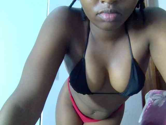 Sweetnaughtyprincess webcam