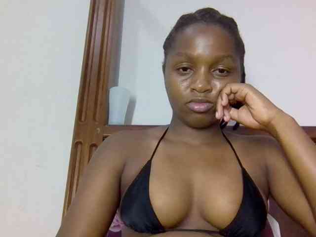 Sweetnaughtyprincess webcam