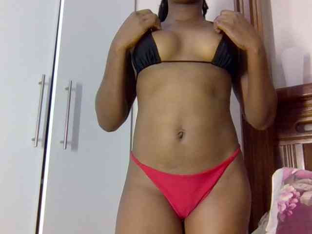 Sweetnaughtyprincess webcam