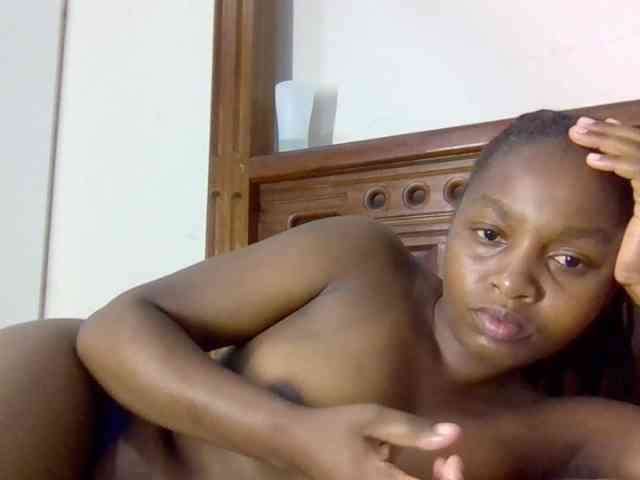 Sweetnaughtyprincess webcam