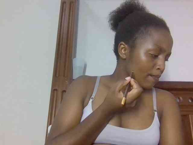 Sweetnaughtyprincess webcam