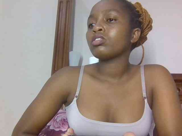 Sweetnaughtyprincess webcam