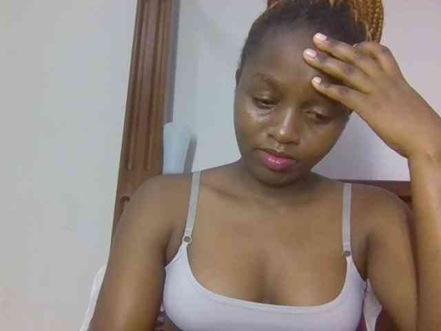 Sweetnaughtyprincess webcam