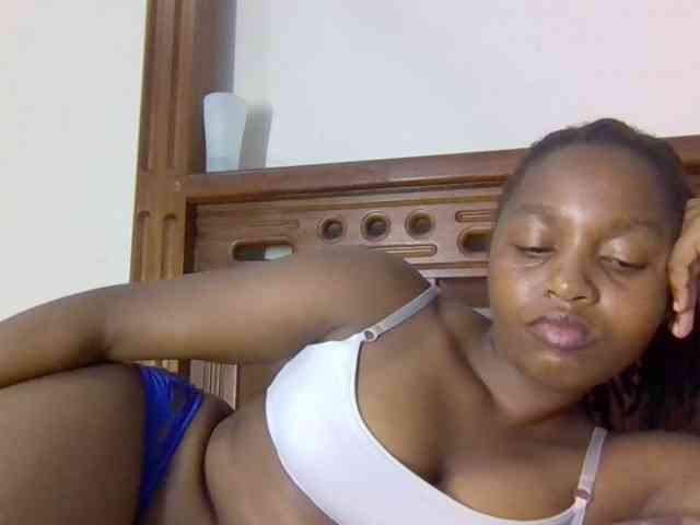 Sweetnaughtyprincess webcam