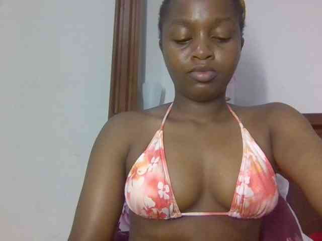 Sweetnaughtyprincess webcam