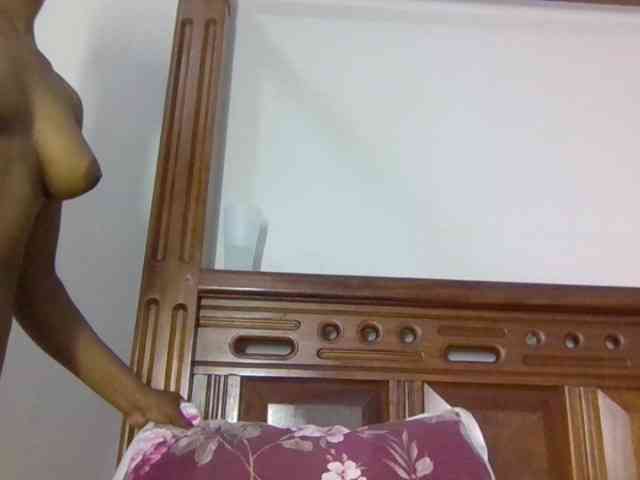 Sweetnaughtyprincess webcam