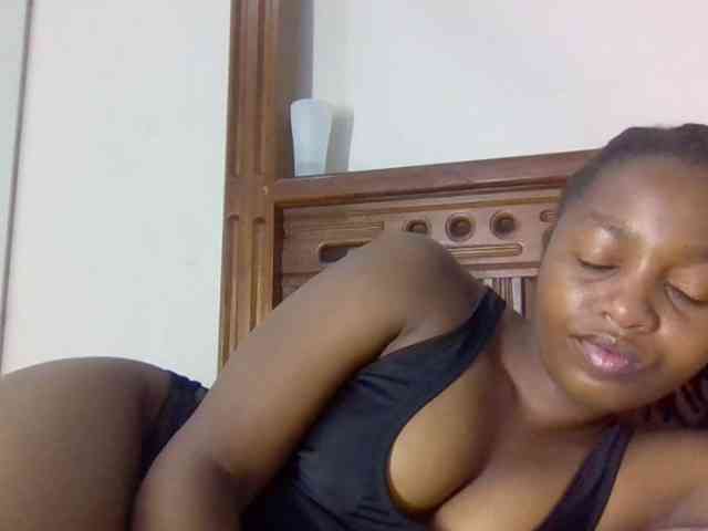 Sweetnaughtyprincess webcam