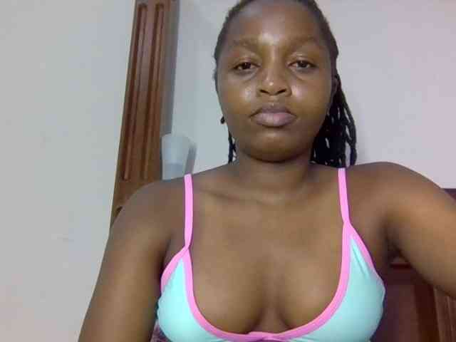 Sweetnaughtyprincess webcam