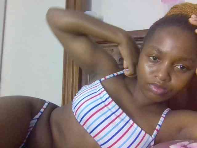 Sweetnaughtyprincess webcam