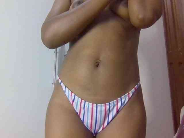 Sweetnaughtyprincess webcam