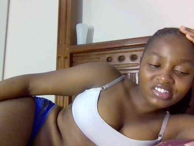 Sweetnaughtyprincess webcam