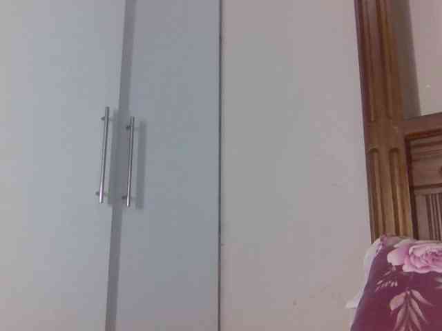 Sweetnaughtyprincess webcam